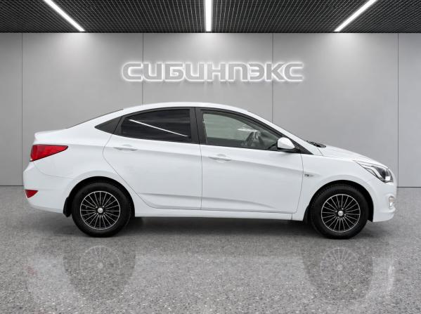 Hyundai Solaris I Рестайлинг с пробегом 2015 года, цена 999 000 рублей, 100360 км, седан, Автокод Объявления
