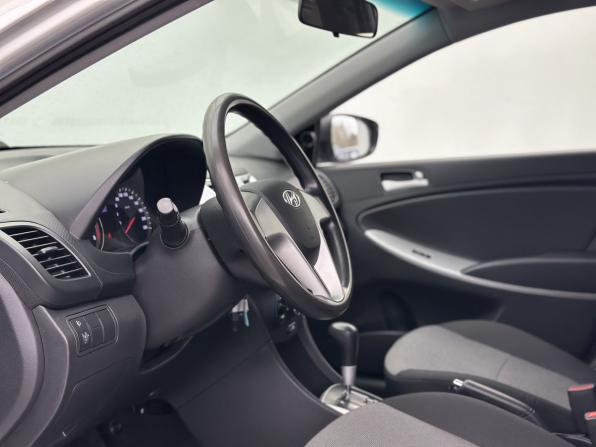Hyundai Solaris I с пробегом 2013 года, цена 871 000 рублей, 174500 км, седан, Автокод Объявления