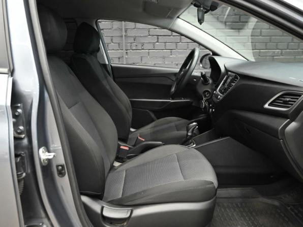 Hyundai Solaris II с пробегом 2017 года, цена 1 400 000 рублей, 114199 км, седан, Автокод Объявления