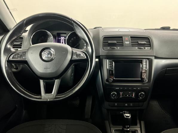 Skoda Yeti I Рестайлинг с пробегом 2015 года, цена 1 140 000 рублей, 241785 км, внедорожник, Автокод Объявления