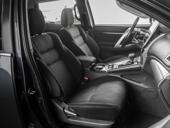 Mitsubishi Pajero Sport III с пробегом 2018 года, цена 3 299 000 рублей, 44434 км, внедорожник, Автокод Объявления