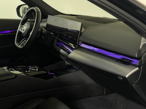 BMW 5 серии VIII (G60/G61/G68) с пробегом 2023 года, цена 7 471 303 рубля, 25001 км, седан, Автокод Объявления