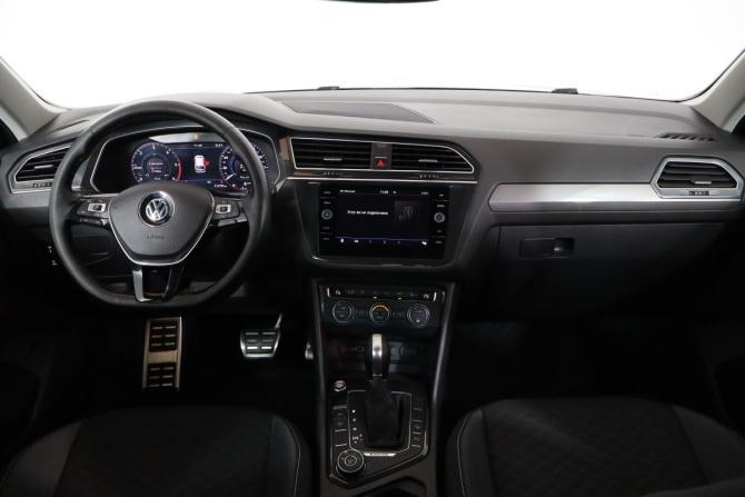Volkswagen Tiguan II с пробегом 2018 года, цена 1 999 000 рублей, 211000 км, внедорожник, Автокод Объявления
