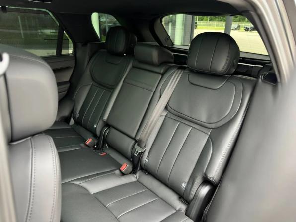 Land Rover Range Rover Sport III с пробегом 2026 года, цена 16 500 000 рублей, 36 км, внедорожник, Автокод Объявления