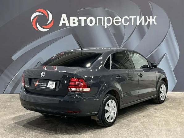 Volkswagen Polo V Рестайлинг с пробегом 2016 года, цена 985 000 рублей, 119105 км, седан, Автокод Объявления