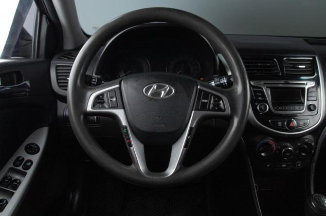 Hyundai Solaris I с пробегом 2013 года, цена 629 000 рублей, 265000 км, седан, Автокод Объявления