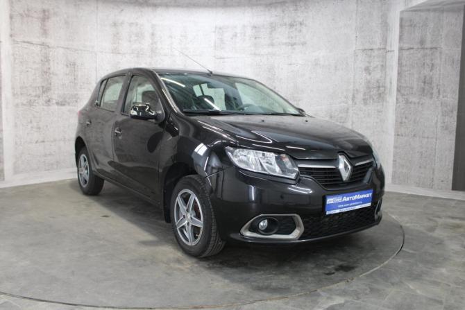 Renault Sandero II с пробегом 2015 года, цена 715 000 рублей, 161885 км, хэтчбек, Автокод Объявления
