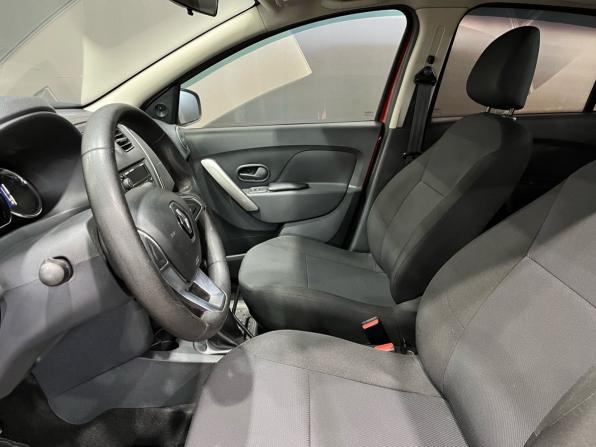 Renault Logan II Рестайлинг с пробегом 2019 года, цена 804 000 рублей, 91340 км, седан, Автокод Объявления