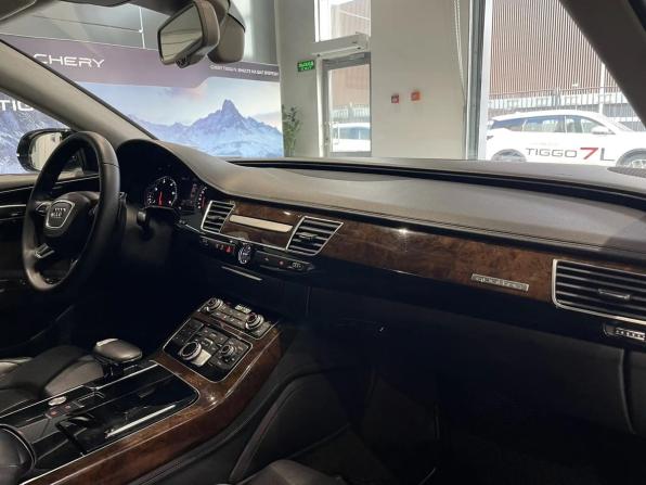 Audi A8 III (D4) Рестайлинг с пробегом 2015 года, цена 2 240 000 рублей, 232576 км, седан, Автокод Объявления