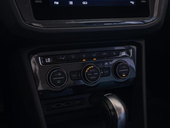 Volkswagen Tiguan II с пробегом 2020 года, цена 2 250 000 рублей, 124128 км, внедорожник, Автокод Объявления