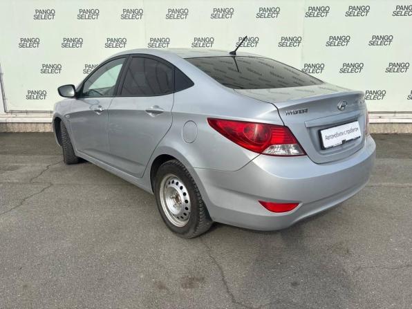 Hyundai Solaris I с пробегом 2013 года, цена 880 000 рублей, 120000 км, седан, Автокод Объявления