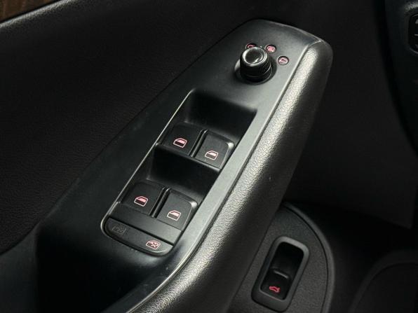 Audi Q5 I (8R) с пробегом 2010 года, цена 1 449 000 рублей, 205556 км, внедорожник, Автокод Объявления