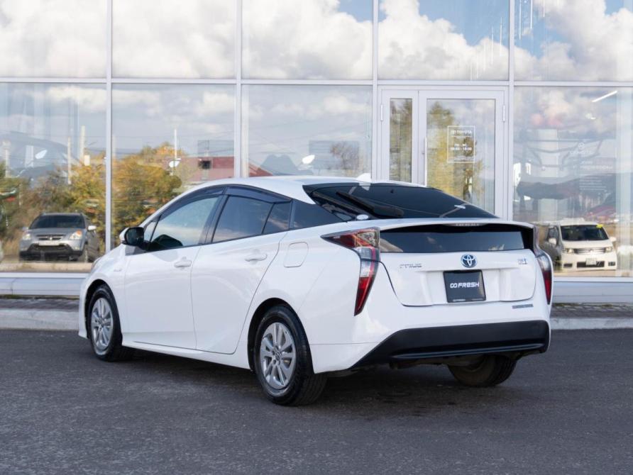 Toyota Prius IV (XW50) Улан-Удэ  - изображение 2