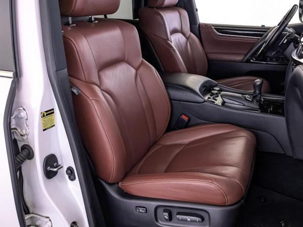 Lexus LX III Рестайлинг 2 с пробегом 2018 года, цена 7 950 000 рублей, 154891 км, внедорожник, Автокод Объявления