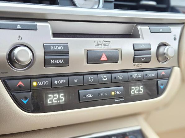 Lexus ES VI с пробегом 2013 года, цена 1 850 000 рублей, 203950 км, седан, Автокод Объявления