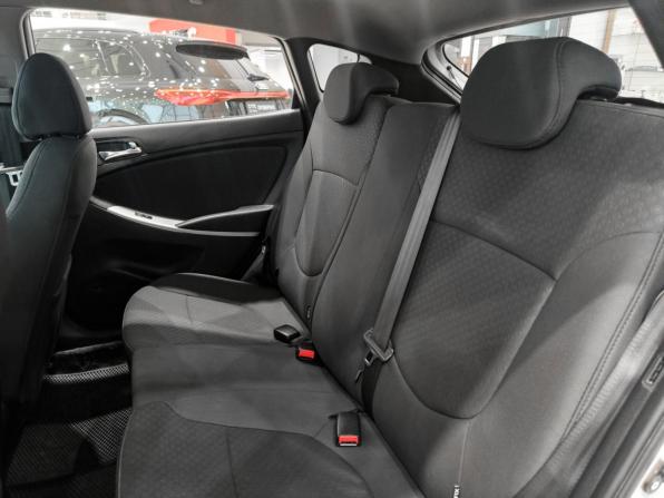 Hyundai Solaris I с пробегом 2014 года, цена 650 000 рублей, 124748 км, хэтчбек, Автокод Объявления