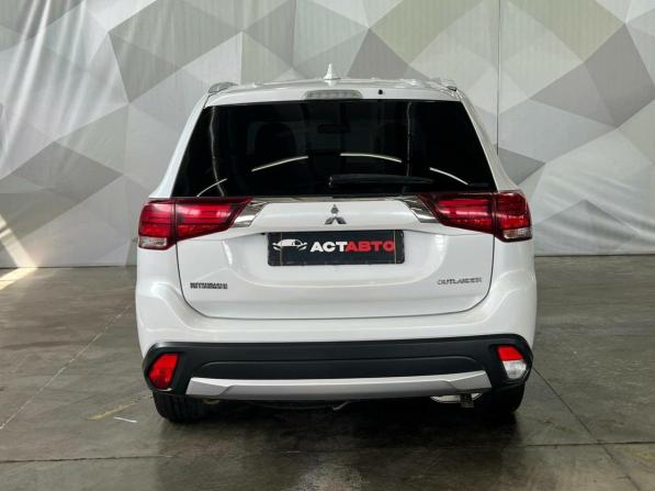Mitsubishi Outlander III Рестайлинг 3 с пробегом 2018 года, цена 2 000 000 рублей, 189190 км, внедорожник, Автокод Объявления