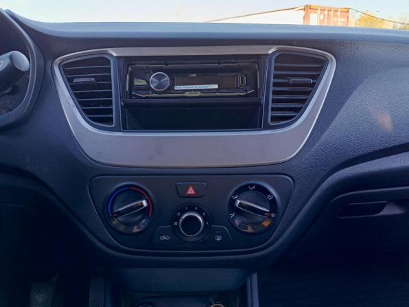 Hyundai Solaris II с пробегом 2018 года, цена 909 000 рублей, 185808 км, седан, Автокод Объявления