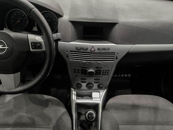Opel Astra H Рестайлинг с пробегом 2013 года, цена 399 000 рублей, 336590 км, седан, Автокод Объявления