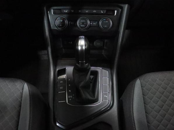 Volkswagen Tiguan II с пробегом 2019 года, цена 2 219 000 рублей, 121460 км, внедорожник, Автокод Объявления
