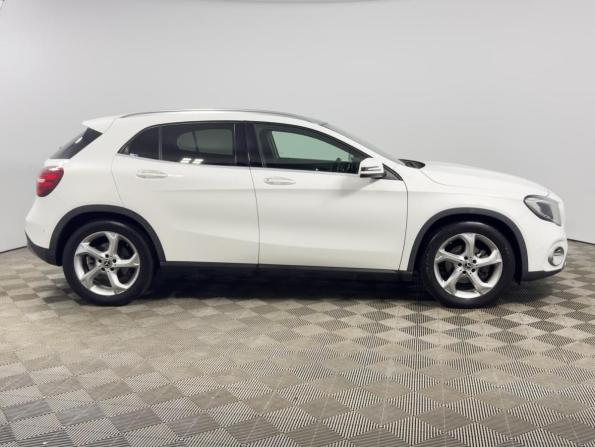 Mercedes-Benz GLA I (X156) Рестайлинг с пробегом 2019 года, цена 2 299 900 рублей, 47405 км, внедорожник, Автокод Объявления