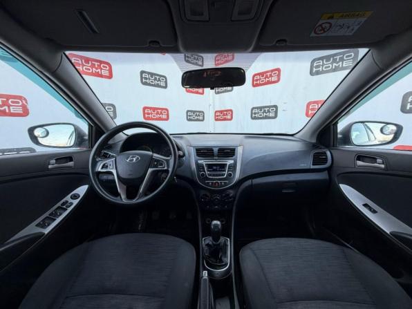 Hyundai Solaris I Рестайлинг с пробегом 2014 года, цена 559 990 рублей, 195000 км, седан, Автокод Объявления