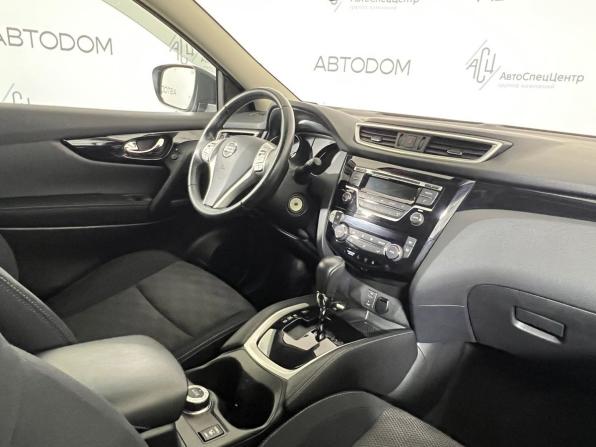 Nissan Qashqai II с пробегом 2015 года, цена 1 717 000 рублей, 57598 км, внедорожник, Автокод Объявления