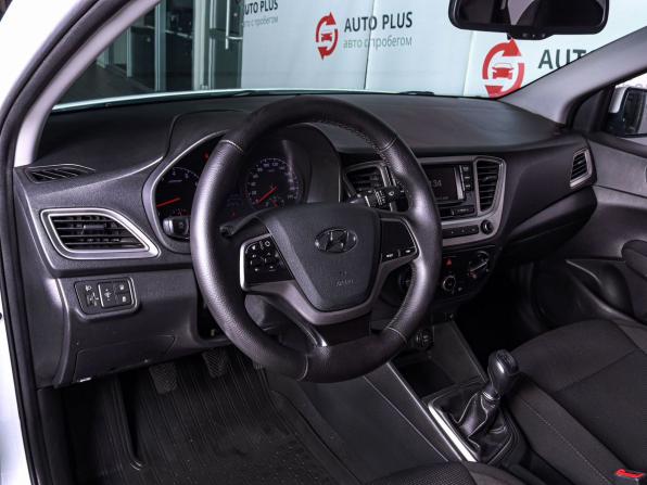 Hyundai Solaris II с пробегом 2019 года, цена 1 350 000 рублей, 229974 км, седан, Автокод Объявления