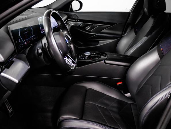 BMW 5 серии VIII (G60/G61/G68) с пробегом 2023 года, цена 6 700 000 рублей, 36958 км, седан, Автокод Объявления