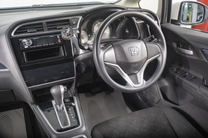 Honda Fit Shuttle I Рестайлинг с пробегом 2016 года, цена 1 259 000 рублей, 185000 км, универсал, Автокод Объявления