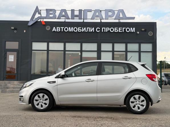 Kia Rio III Рестайлинг с пробегом 2016 года, цена 960 000 рублей, 71230 км, хэтчбек, Автокод Объявления