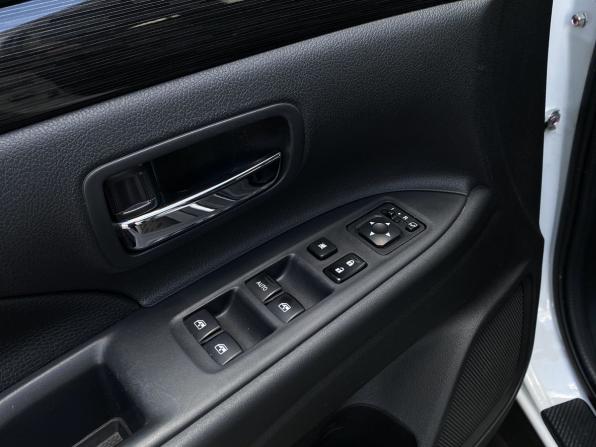 Mitsubishi Outlander III Рестайлинг 2 с пробегом 2017 года, цена 1 599 000 рублей, 235190 км, внедорожник, Автокод Объявления