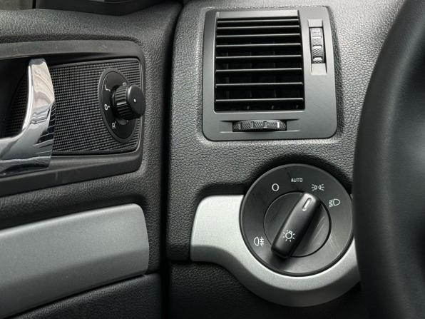 Skoda Octavia II (A5) Рестайлинг с пробегом 2012 года, цена 819 000 рублей, 209245 км, лифтбек, Автокод Объявления