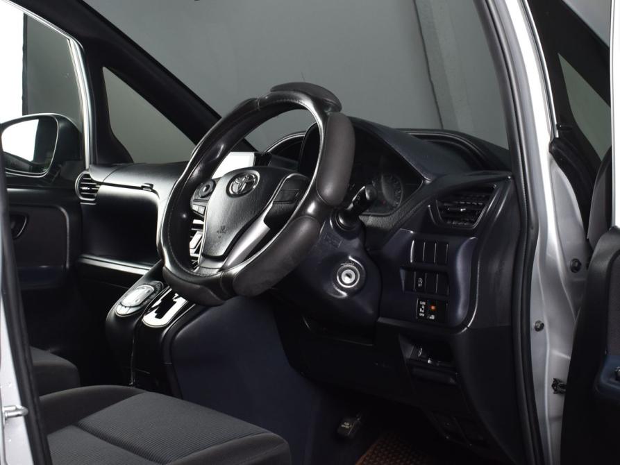 Toyota Noah III (R80) Кемерово  - изображение 6