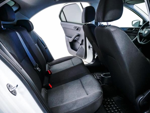 Skoda Rapid I с пробегом 2015 года, цена 730 000 рублей, 167067 км, лифтбек, Автокод Объявления