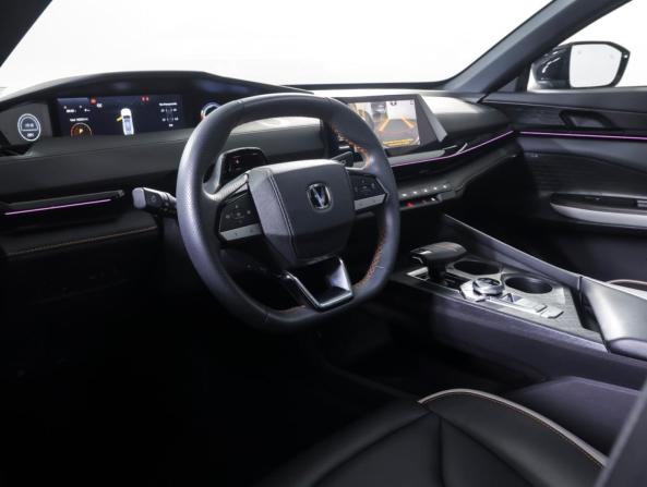 Changan UNI-V I с пробегом 2024 года, цена 2 490 000 рублей, 10231 км, лифтбек, Автокод Объявления