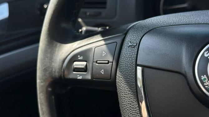 Skoda Octavia II (A5) Рестайлинг с пробегом 2011 года, цена 620 000 рублей, 257712 км, лифтбек, Автокод Объявления