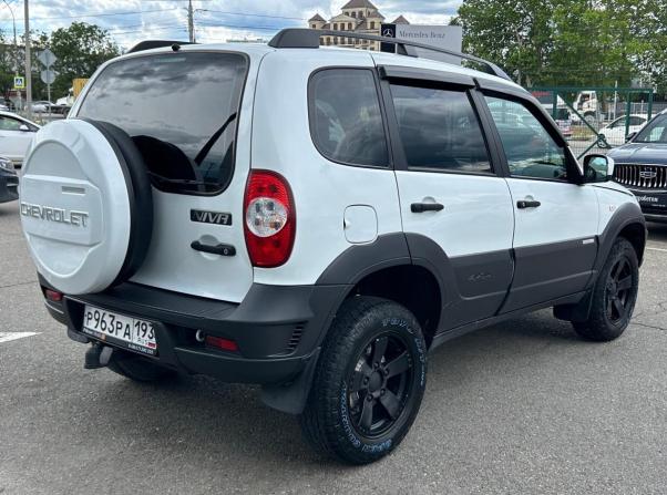Chevrolet Niva I Рестайлинг с пробегом 2015 года, цена 620 000 рублей, 115000 км, внедорожник, Автокод Объявления
