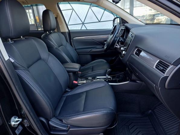 Mitsubishi Outlander III Рестайлинг 3 с пробегом 2021 года, цена 2 579 000 рублей, 123215 км, внедорожник, Автокод Объявления