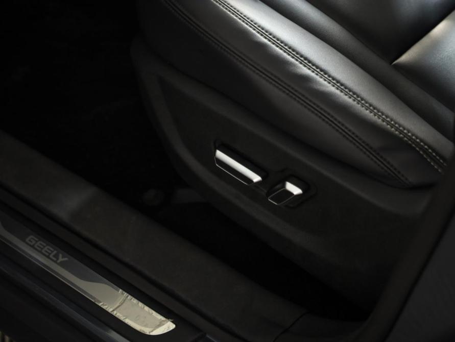 Geely Atlas I Санкт-Петербург  - изображение 18