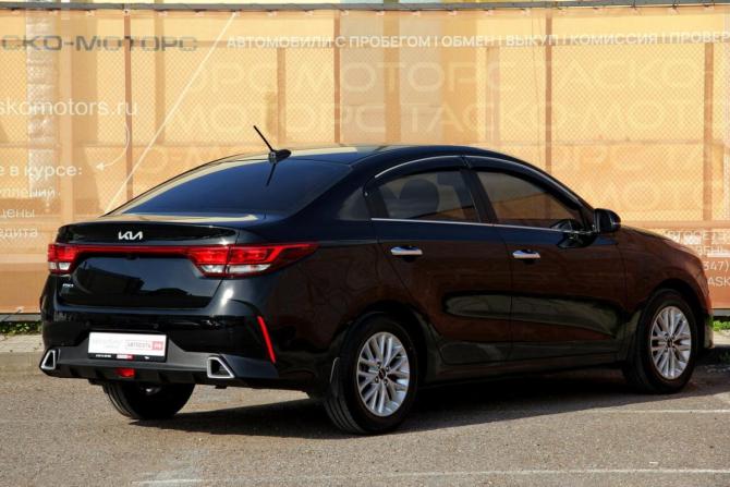 Kia Rio IV Рестайлинг с пробегом 2022 года, цена 1 740 000 рублей, 56247 км, седан, Автокод Объявления