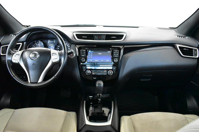 Nissan Qashqai II с пробегом 2017 года, цена 1 490 000 рублей, 193950 км, внедорожник, Автокод Объявления