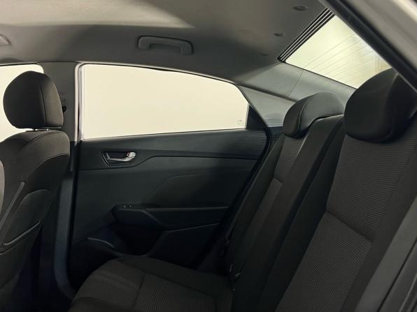 Hyundai Solaris II с пробегом 2019 года, цена 1 249 000 рублей, 70800 км, седан, Автокод Объявления