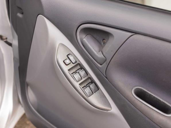 Toyota Vitz I (P10) с пробегом 2002 года, цена 325 000 рублей, 274514 км, хэтчбек, Автокод Объявления