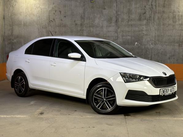 Skoda Rapid II с пробегом 2021 года, цена 1 599 000 рублей, 76366 км, лифтбек, Автокод Объявления