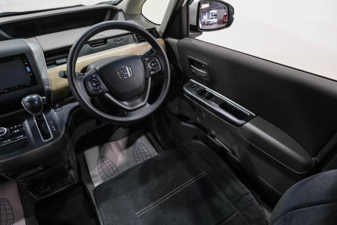 Honda Freed II с пробегом 2017 года, цена 1 449 000 рублей, 134000 км, компактвэн, Автокод Объявления