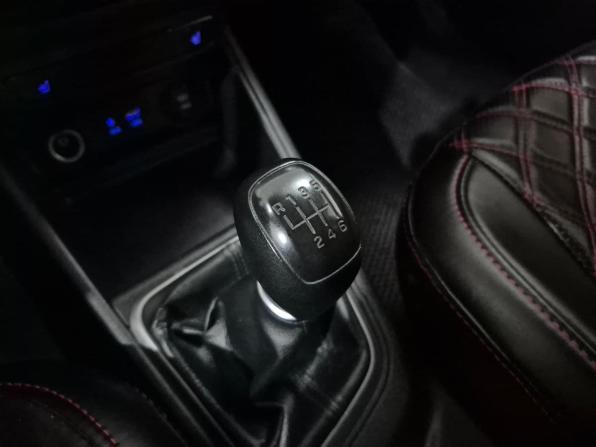 Hyundai Solaris II с пробегом 2017 года, цена 895 000 рублей, 245617 км, седан, Автокод Объявления