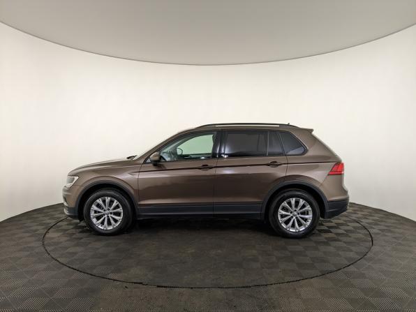 Volkswagen Tiguan II с пробегом 2018 года, цена 2 350 000 рублей, 37000 км, внедорожник, Автокод Объявления