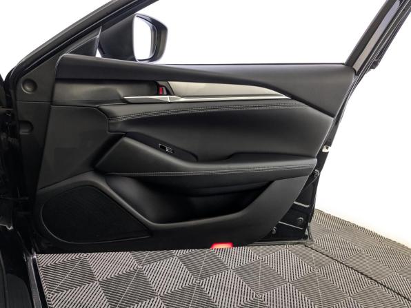 Mazda 6 III (GJ) Рестайлинг 2 с пробегом 2020 года, цена 2 355 000 рублей, 59370 км, седан, Автокод Объявления