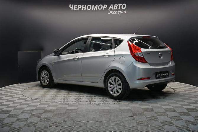 Hyundai Solaris I Рестайлинг с пробегом 2015 года, цена 1 080 000 рублей, 204000 км, хэтчбек, Автокод Объявления